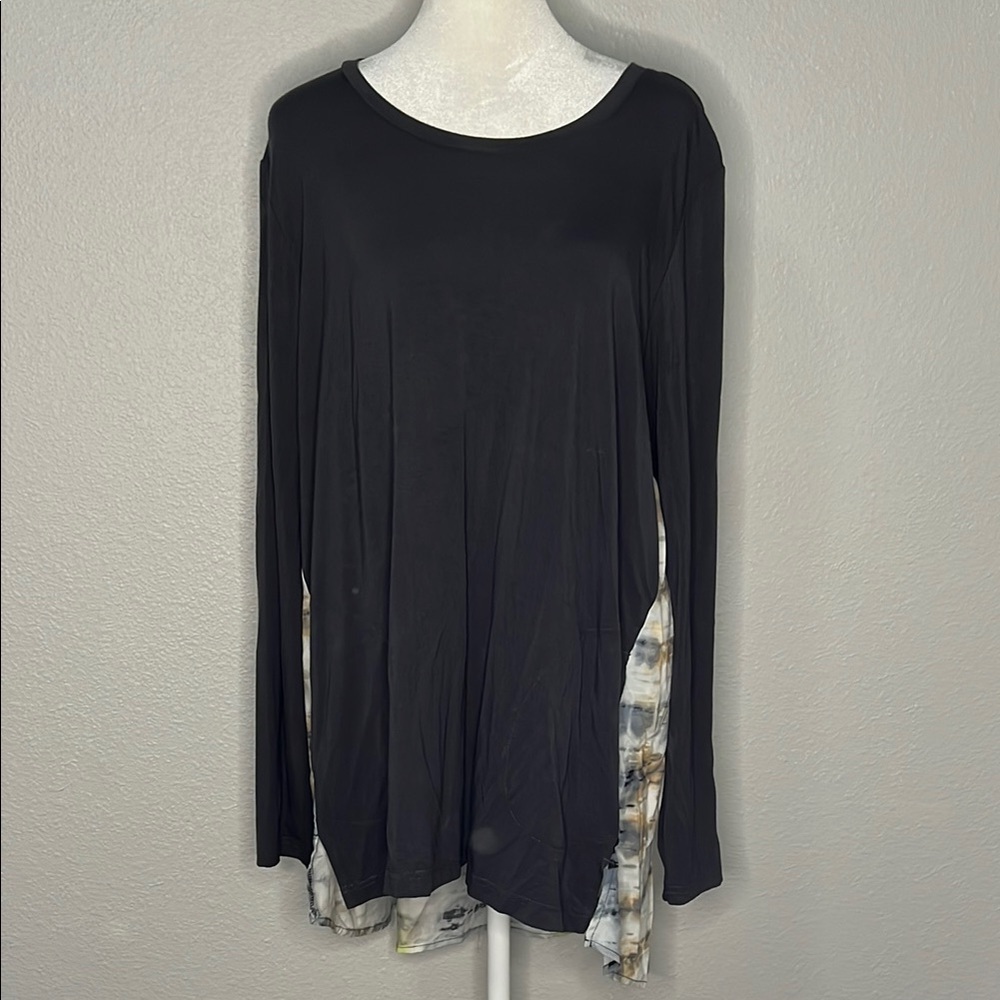 Logo Black/Abstract Print Tunic Top Size Medium